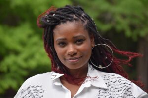 40代女性の白髪を改善するための髪質ケア方法は？