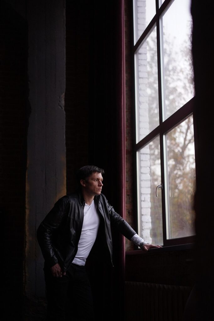 鍼灸で白髪を改善する方法とは？